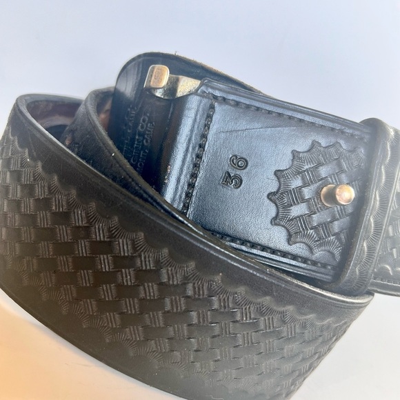 F.M. Pitt Co by Earl Ginn Co Black 36 Leather Duty Belt Woven Police Cop Agent - Picture 2 of 5